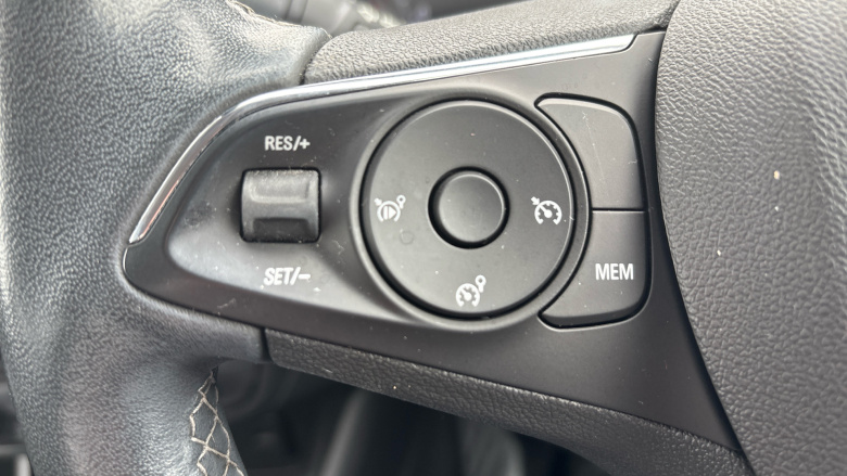 Vauxhall Crossland 1.2 Design 5dr Petrol Hatchback